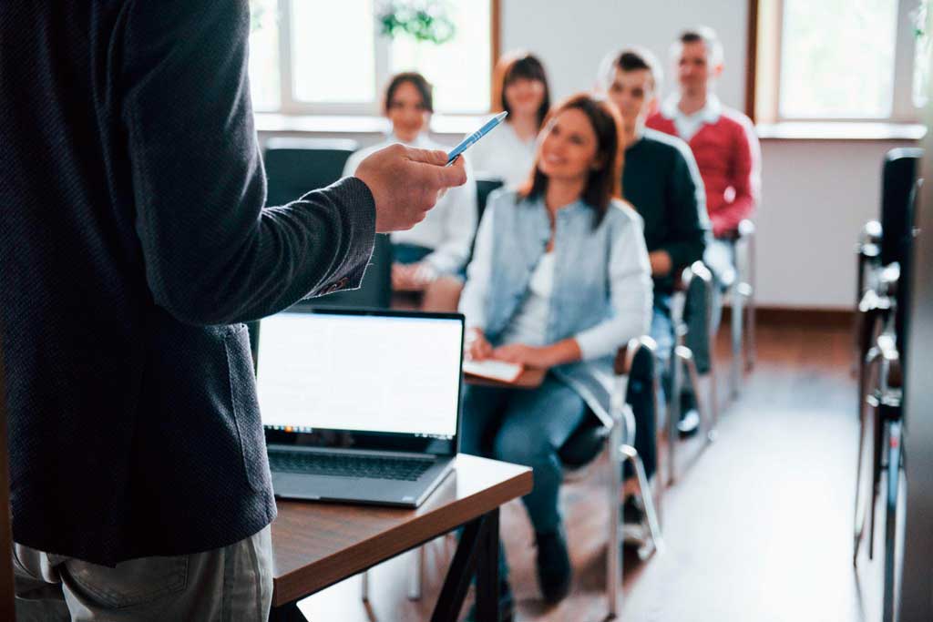 Cursos de gestión de residuos peligrosos en Leonardo GR